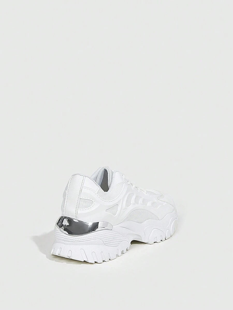 SHEIN X Lucía Bellido Vate Women's Fashionable Sporty Mesh Surface White Lace Up Chunky Sneakers For Summer Sports Casual Back To School Spring Shoes