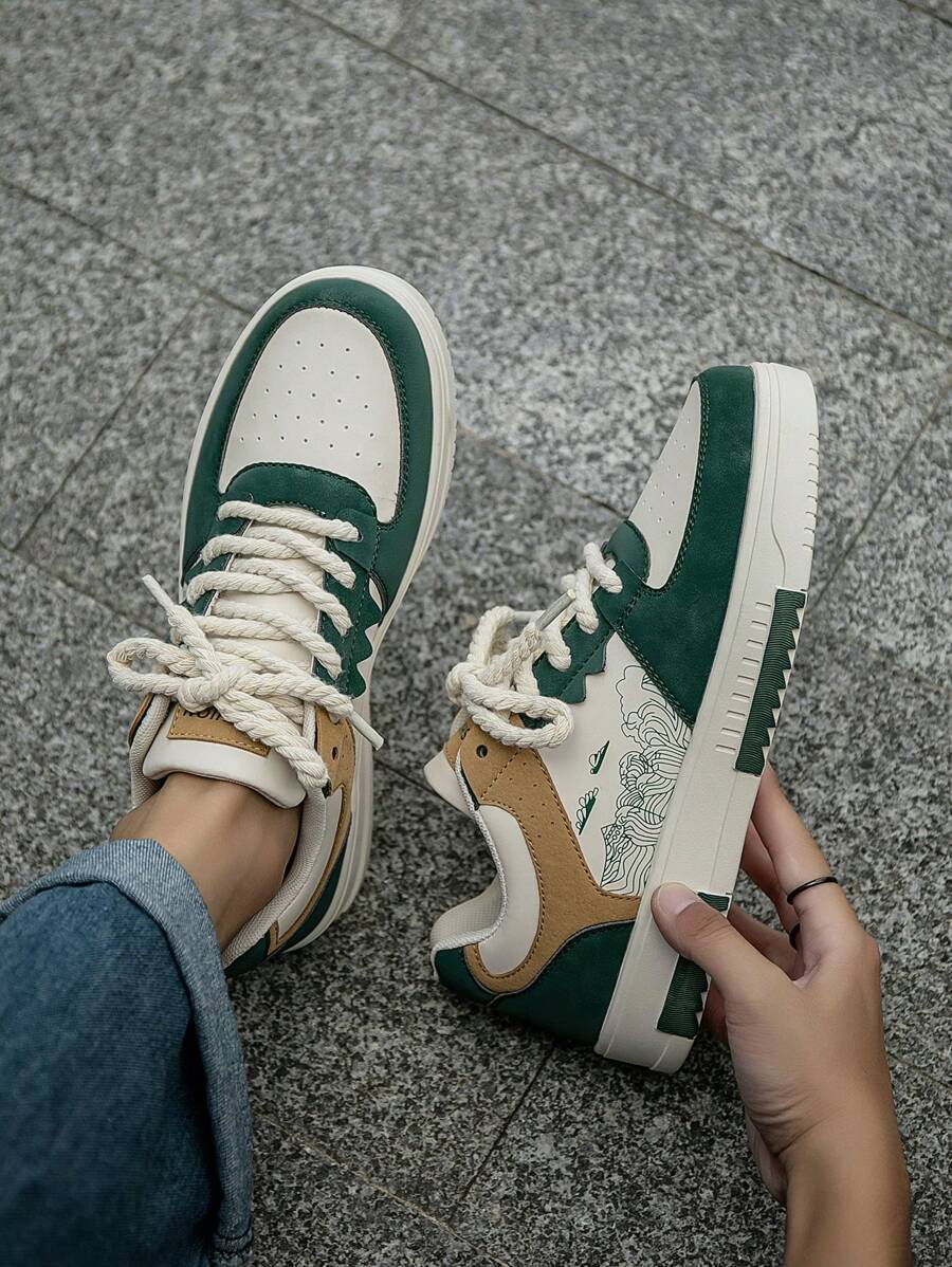 (Runs Small) Men's Fashionable Personalized Contrast Color Design Landscape Tree Branch Print Comfortable Sports Shoes, Versatile Couple Casual Skateboard Shoes