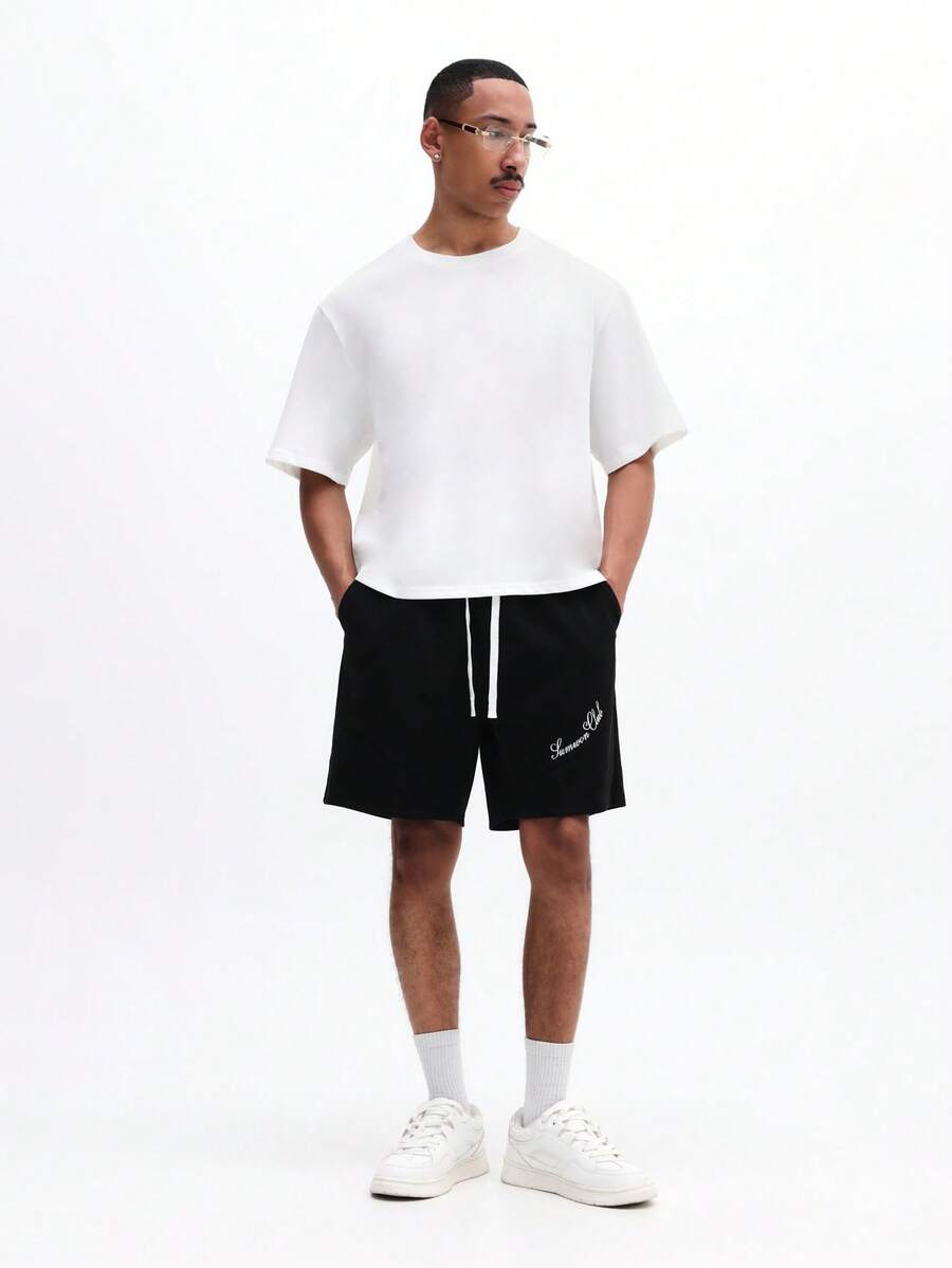 T-shirt Studios World Tour Oversized T-Shirt